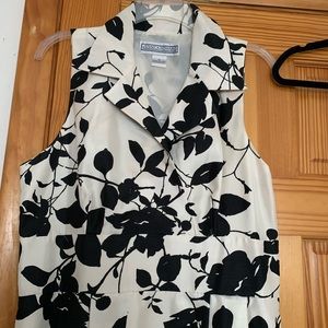 Black and white dress with optional belt